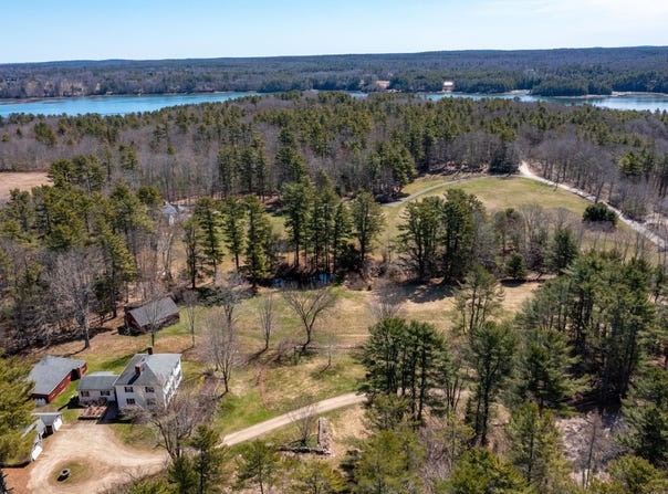 544 River Road, Newcastle, ME 04553
