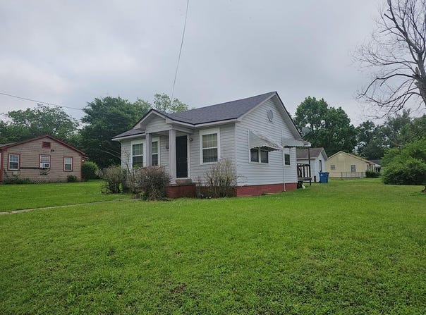 411 Sunset Avenue, Henderson, TX 75654