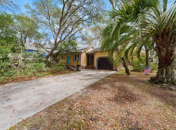 226 NE 41st Street, Oak Island, NC 28465