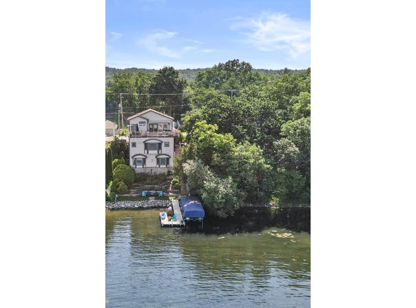 W332n6211 County Road C -, Nashotah, WI 53058