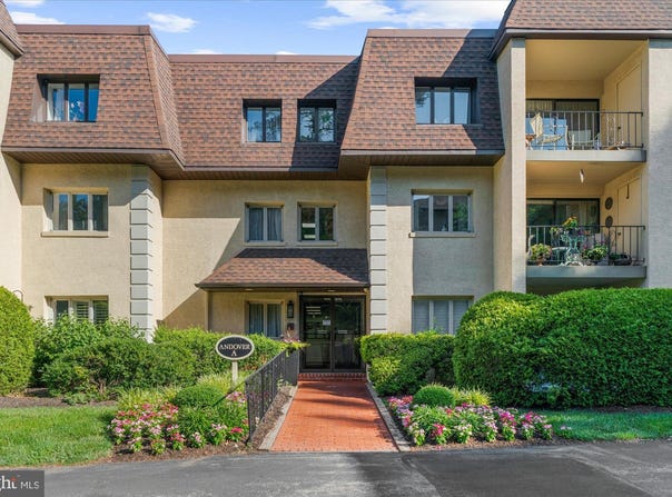 306A SUMMIT DRIVE, BRYN MAWR, PA 19010