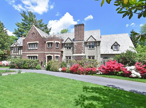 1028 Esplanade, Pelham, NY 10803