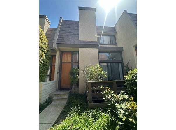 9000 Vanalden, Northridge, CA 91324