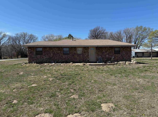 6203 S Seneca St, Wichita, KS 67217