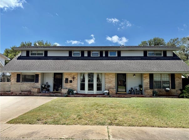 1631 Santa Cecilia Drive, Kingsville, TX 78363