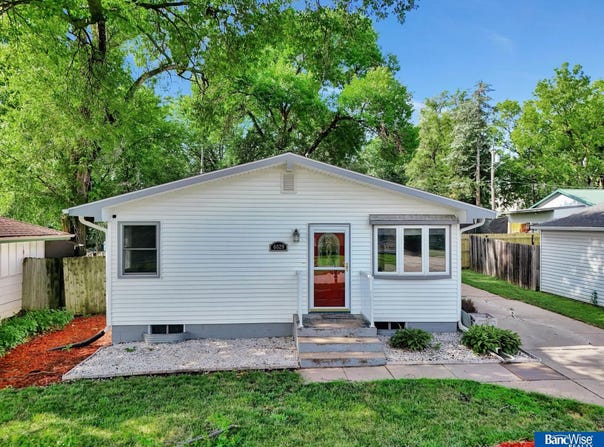 6829 Garland Street, Lincoln, NE 68505