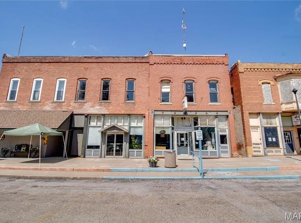 223 N Pearl Street, Waverly, IL 62692