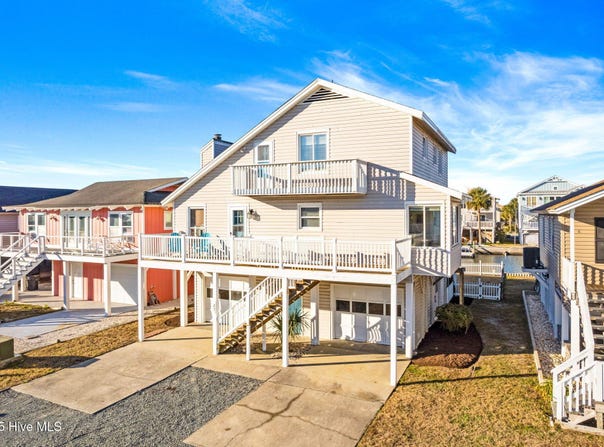27 Newport Street, Ocean Isle Beach, NC 28469