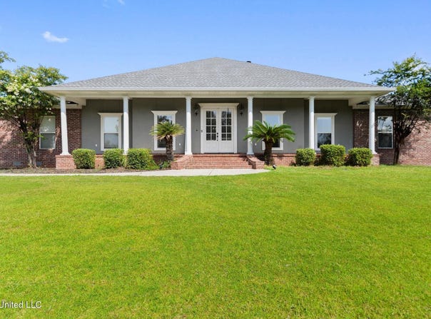 6405 Seawinds Boulevard, Biloxi, MS 39532
