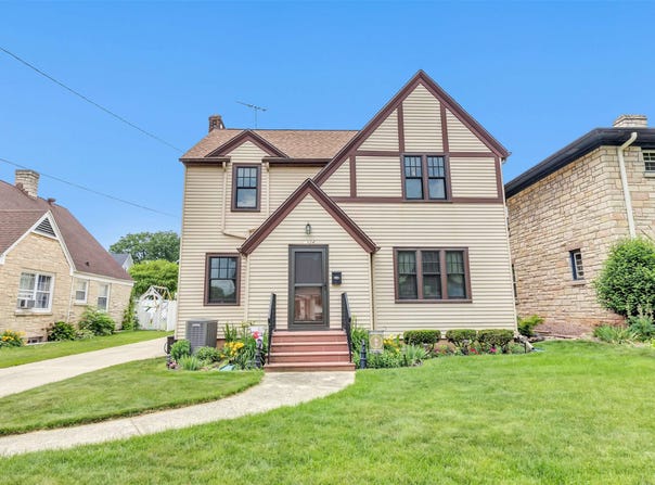 1124 S ROOSEVELT Street, GREEN BAY, WI 54301-3104