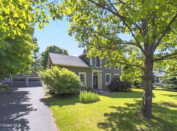 784 Ny Highway 351, Poestenkill, NY 12140