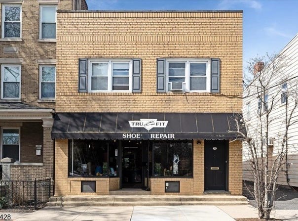 95 Main St, Millburn Twp., NJ 07041-1323