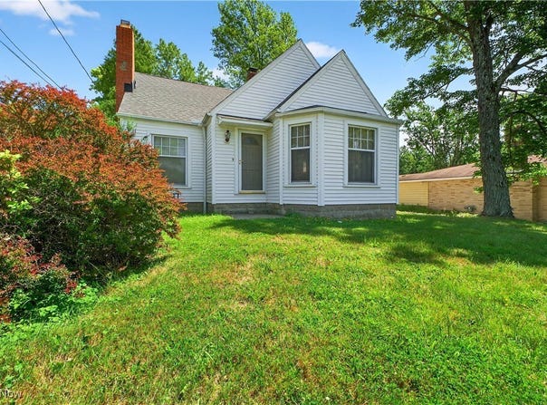 8471 Broadview Road, Broadview Heights, OH 44147