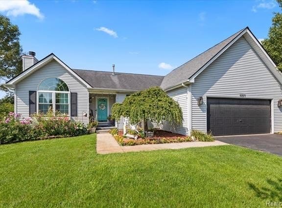 9327 Huron Park Drive, Brighton, MI 48116