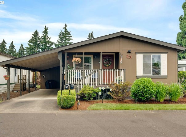 835 SE 1ST AVE, Canby, OR 97013