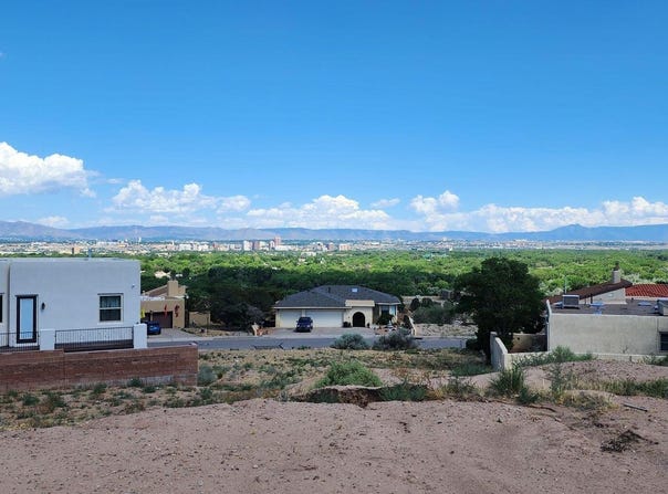 1752 CLIFFSIDE Drive NW, Albuquerque, NM 87105