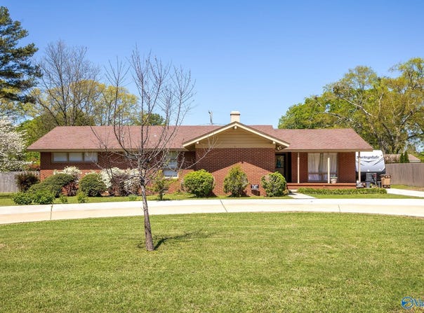 2006 Stratford Road SE, Decatur, AL 35601