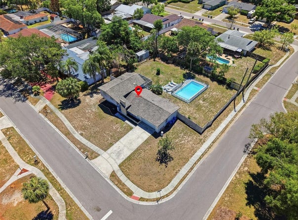 721 VILLAGE Place, BRANDON, FL 33511