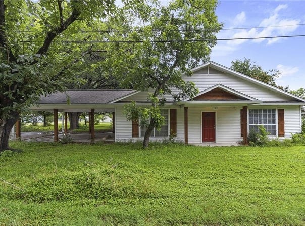 103 S San Jacinto Street, Whitney, TX 76692
