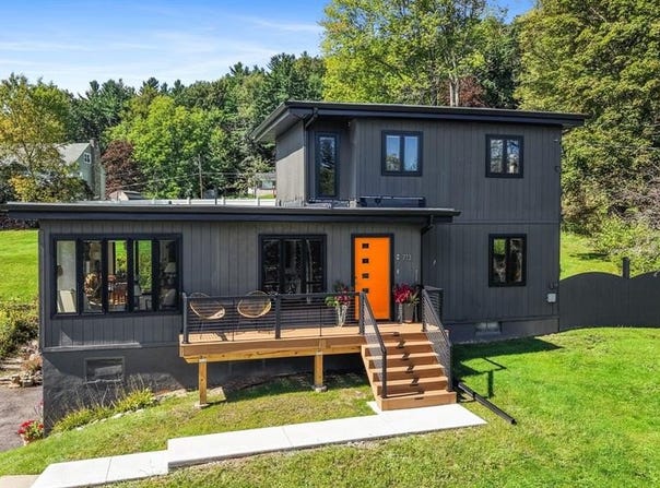 713 Woods Road, VESTAL, NY 13850