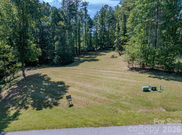 92 Crystal Heights Drive, Hendersonville, NC 28739