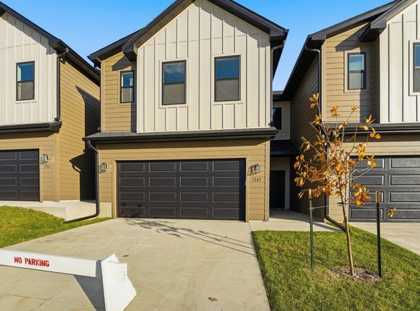 1347 Meadow Rose Place, Waukee, IA 50263