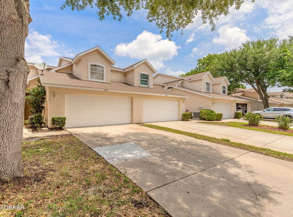 537 Lake Bridge Drive, Ormond Beach, FL 32174