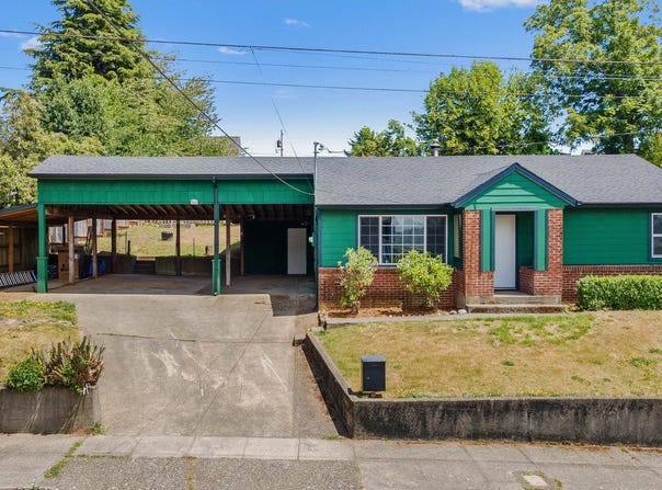 1531 MEADE ST, North Bend, OR 97459
