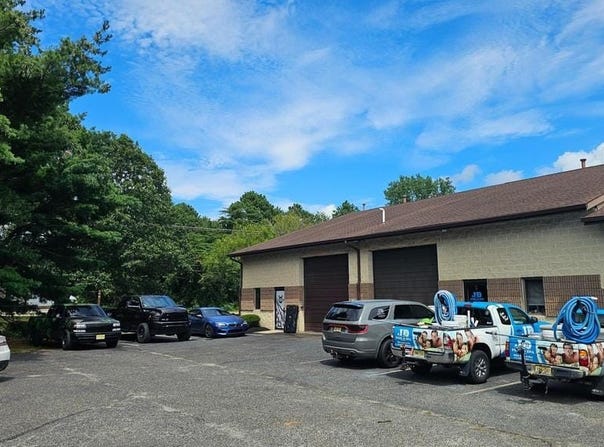 1004 INDUSTRIAL DRIVE, WEST BERLIN, NJ 08091