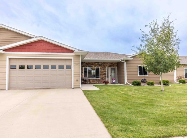 1716 Miller Lane, Aberdeen, SD 57401