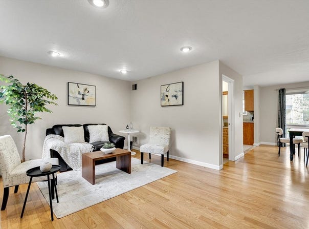 11 Beth Cir, Acton, MA 01720