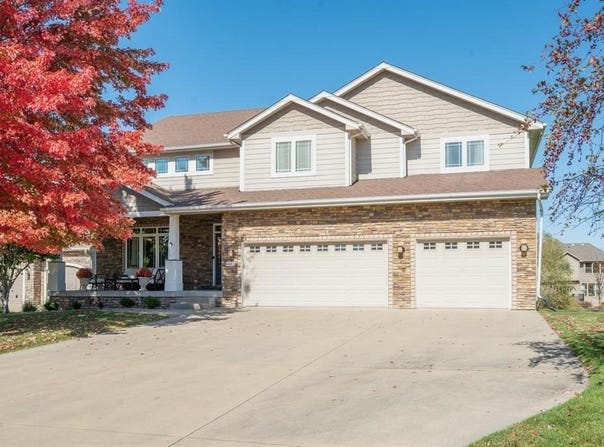 14703 Madison Avenue, Urbandale, IA 50323