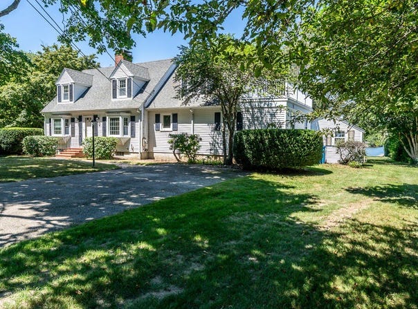 81 Beebe Acres Road, Falmouth, MA 02540