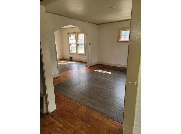 2802 Clark St, Manitowoc, WI 54220