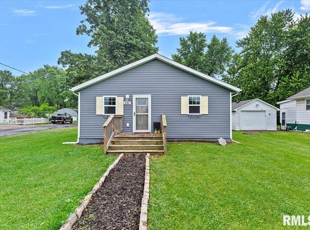 1500 W Gilpin Street, Taylorville, IL 62568