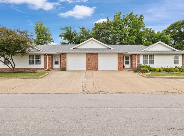 1191-1193 W Hall, Ozark, MO 65721
