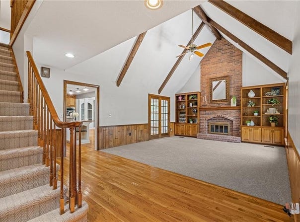 8408 W 115th Street, Overland Park, KS 66210