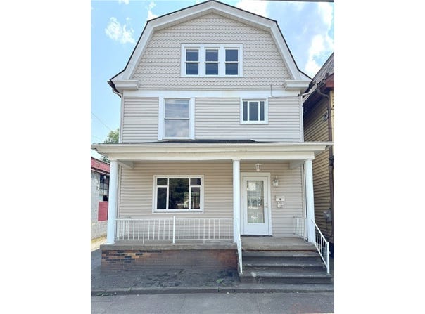 315 9th St, Beaver Falls, PA 15010