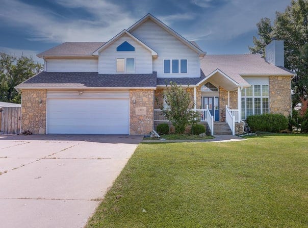 3408 Lakeshore Drive, Winfield, KS 67156