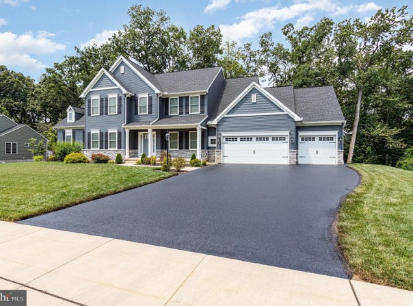 7 HIGHLAND TERRACE COURT, BOILING SPRINGS, PA 17007