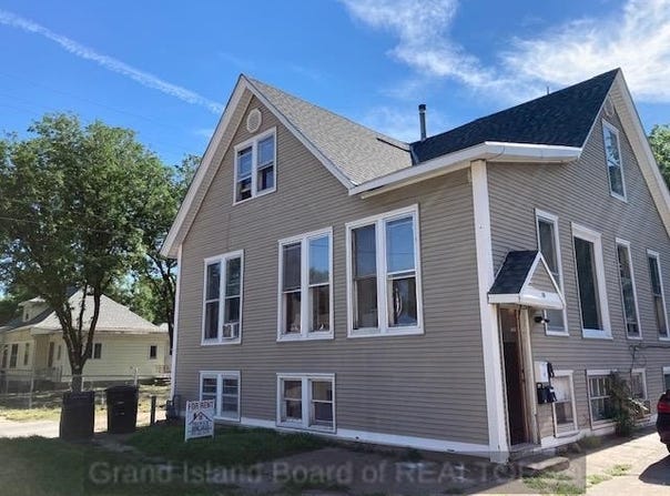 310 Saunders Ave, Hastings, NE 68901