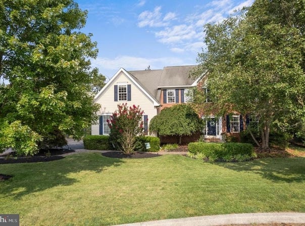 803 CHATHAM LANE, SCHWENKSVILLE, PA 19473