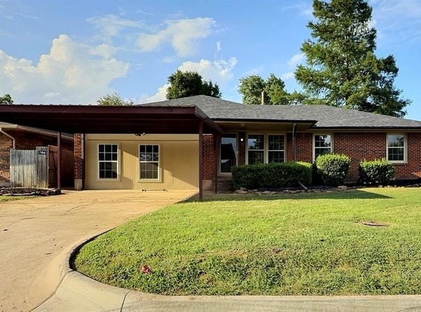 133 W Steed Drive, Midwest City, OK 73110