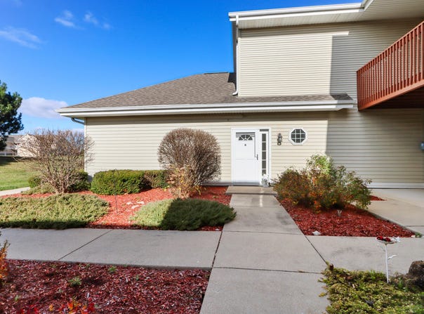 434 Betzer Rd, Delavan, WI 53115