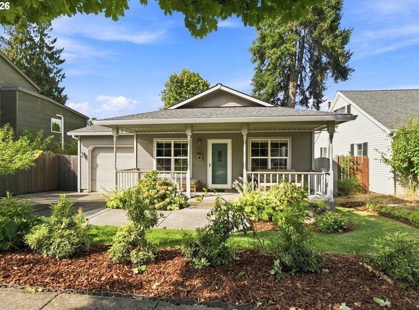 410 MAY St, HoodRiver, OR 97031