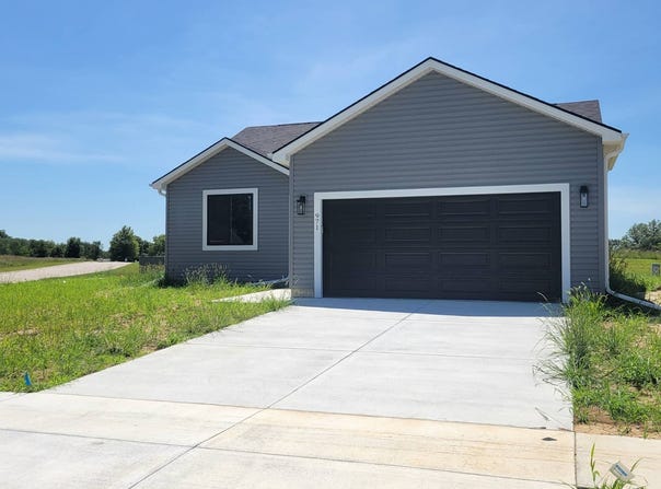 971 Prairie Drive, Tecumseh, NE 68450