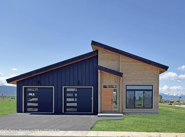 1085 PAWNEE Road, Driggs, ID 83422