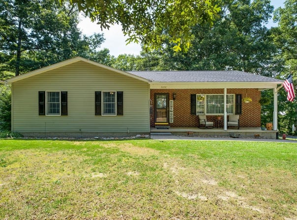 2226 EAST SIDE HWY, CRIMORA, VA 24431