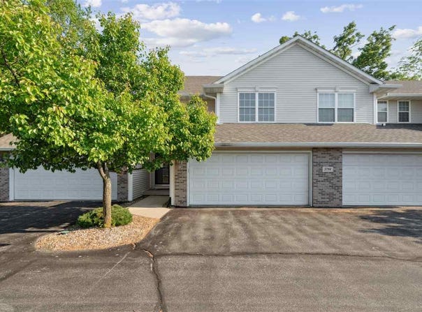 5794 Oakwood Ave NE, CedarRapids, IA 52402
