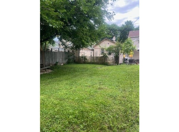 639 W Bruce St, Milwaukee, WI 53204
